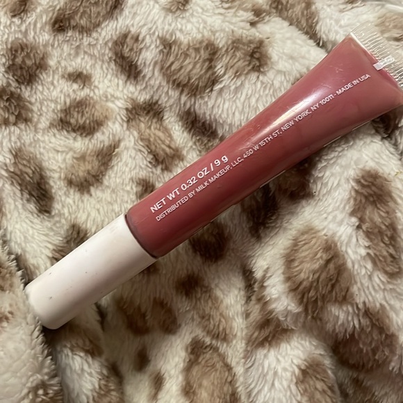 Milk Makeup Lip Vinyl Chillin - Nude Pink - Picture 2 of 4